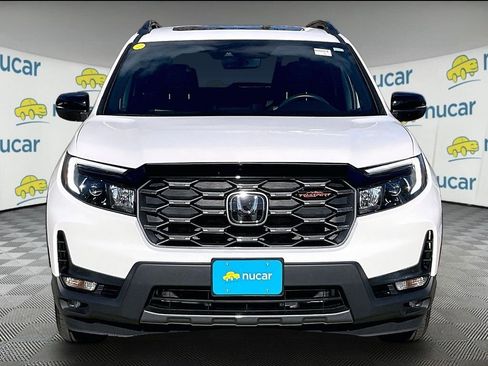 Used 2023 Honda Passport TrailSport image 2