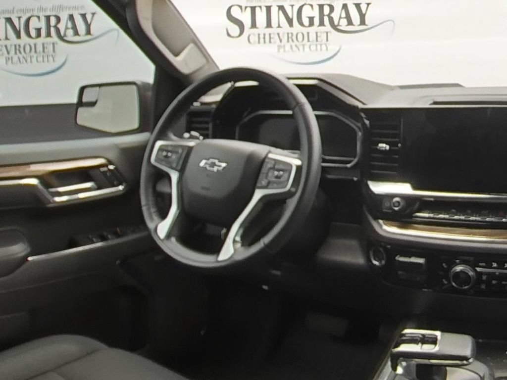 Used 2024 Chevrolet Silverado 1500 LT Trail Boss w/ Convenience Package II AWD/4WD image 16