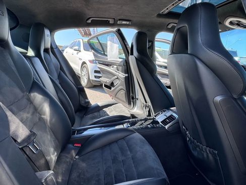 Used 2016 Porsche Panamera GTS image 15