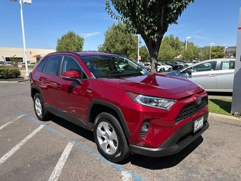 Certified 2021 Toyota RAV4 XLE AWD/4WD image 1
