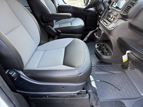 Used 2025 RAM ProMaster 3500 w/ Convenience Group image 26