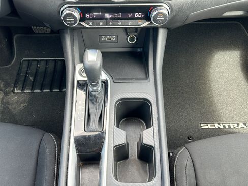Used 2021 Nissan Sentra SV FWD image 15