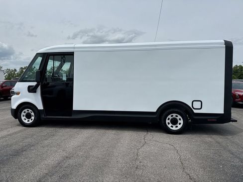 Used 2024 Chevrolet Brightdrop 600 w/ Battery Pack, Max Range AWD/4WD image 2