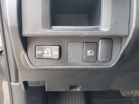 Used 2019 Toyota Tacoma SR w/ SR Convenience Package RWD image 16