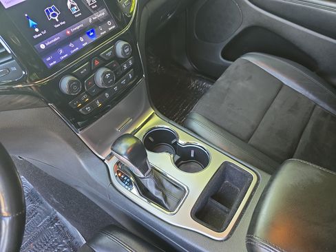 Used 2020 Jeep Grand Cherokee Altitude RWD image 26