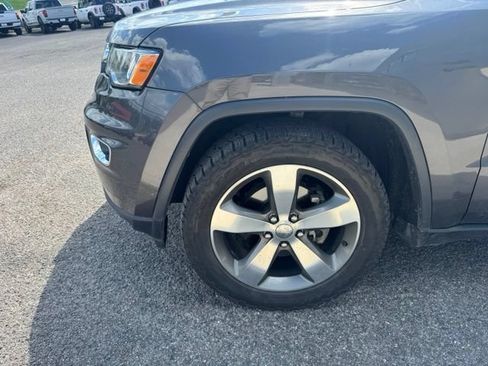 Used 2019 Jeep Grand Cherokee Limited RWD image 3