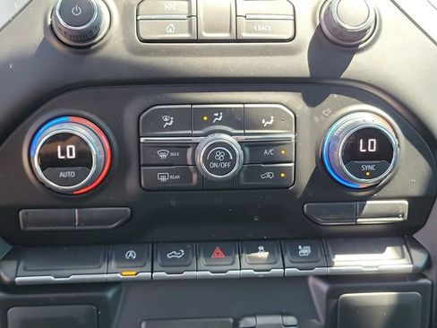 Certified 2022 Chevrolet Silverado 1500 LT RWD image 32