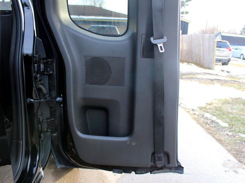 Used 2009 Nissan Frontier SE w/ SE Value Truck Pkg image 25