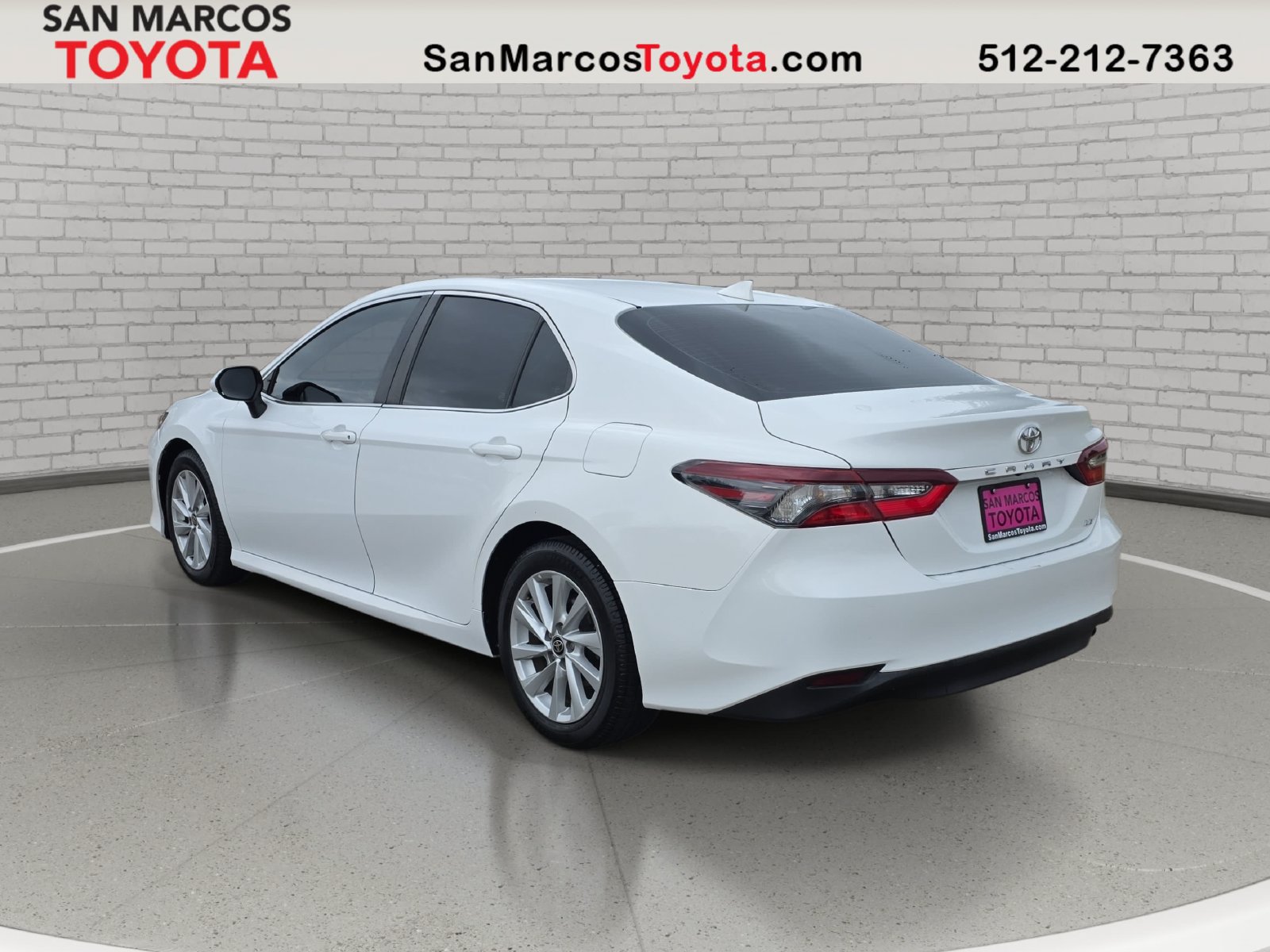Used 2022 Toyota Camry LE w/ Carpet Mat Package (TMS) FWD image 8