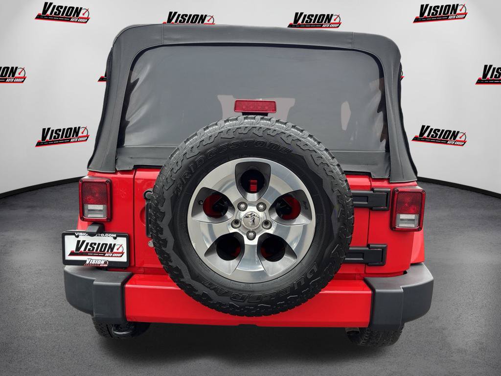 Used 2017 Jeep Wrangler Unlimited Sahara AWD/4WD image 6