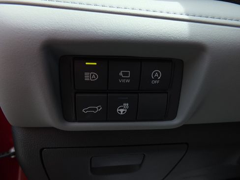 Used 2026 Toyota Highlander Limited AWD/4WD image 22