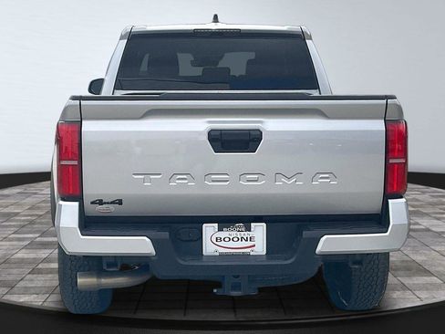 Used 2024 Toyota Tacoma TRD Off-Road image 5