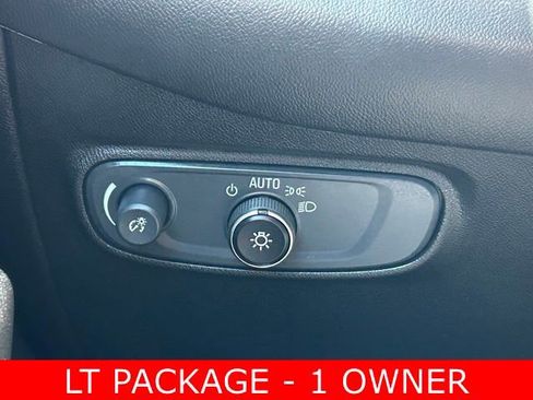 Used 2020 Chevrolet Equinox LT image 20