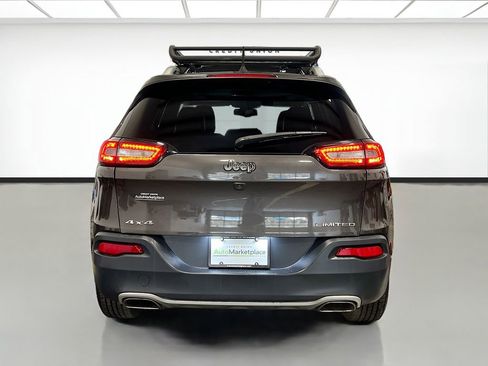 Used 2017 Jeep Cherokee Limited w/ Luxury Group AWD/4WD image 5