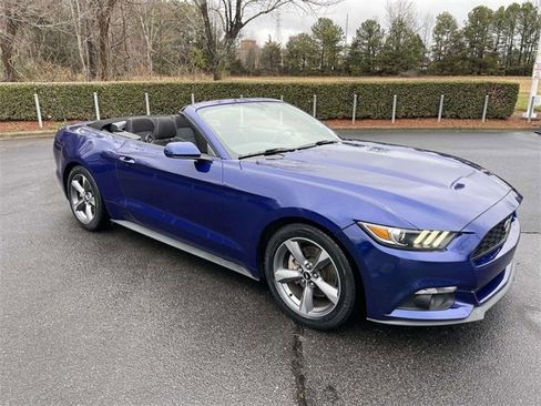 Used 2016 Ford Mustang Convertible w/ Equipment Group 051A image 7
