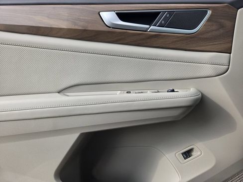 New 2026 Volkswagen Atlas SE FWD image 19