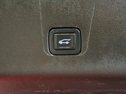 Used 2021 Chevrolet Traverse High Country AWD/4WD image 7