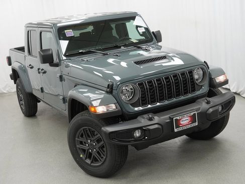 New 2026 Jeep Gladiator Sport image 8