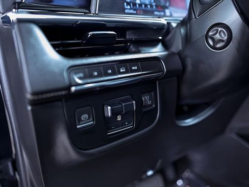 Used 2023 Cadillac Escalade Sport image 21