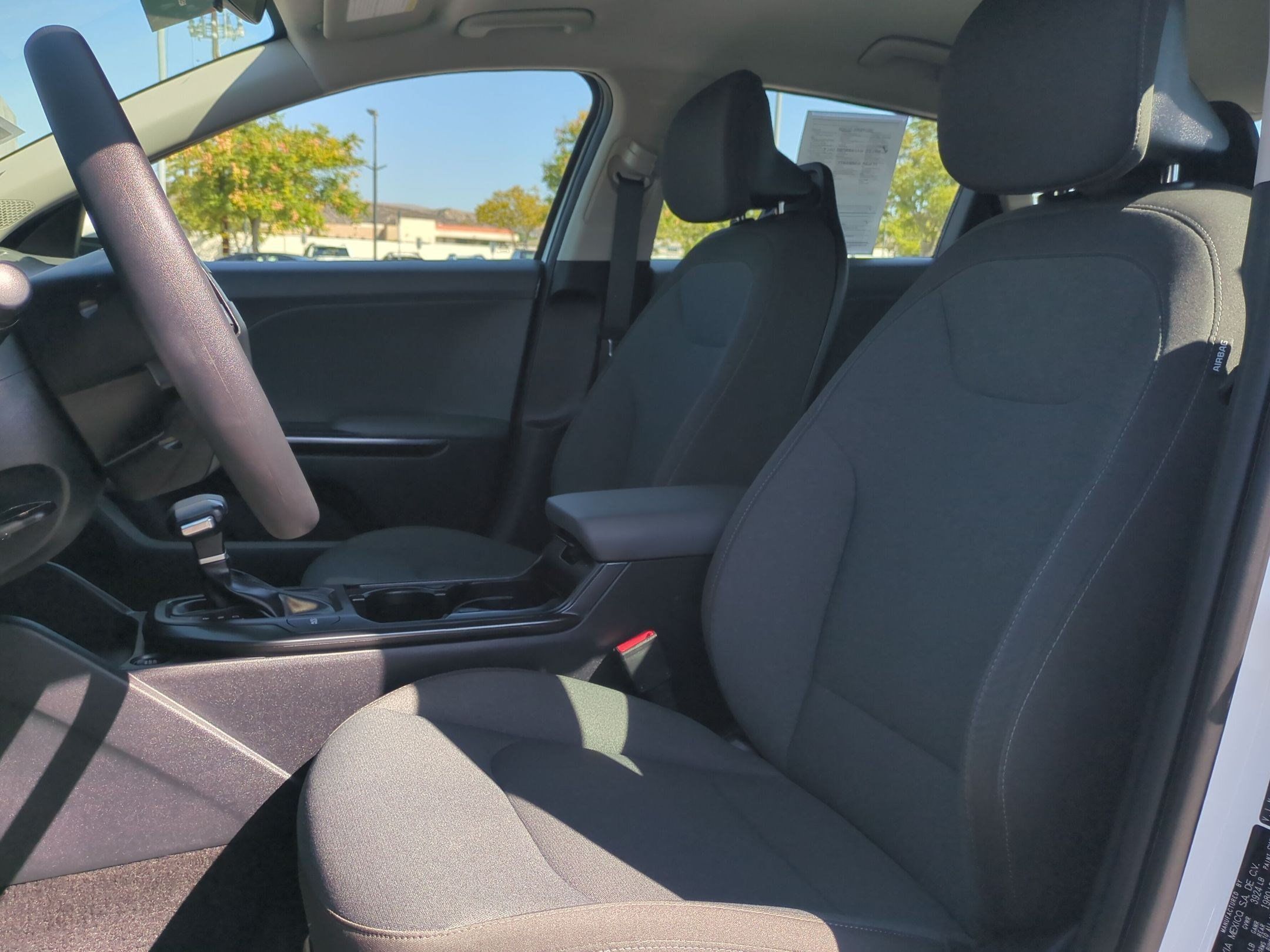 Certified 2025 Kia K4 FWD image 19