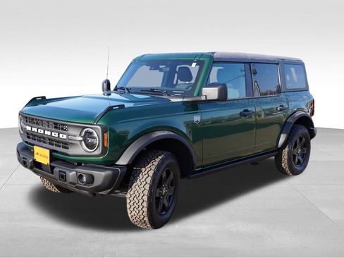 Certified 2025 Ford Bronco Big Bend w/ Black Diamond Package image 11