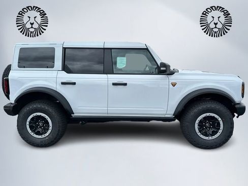 New 2025 Ford Bronco Badlands image 4