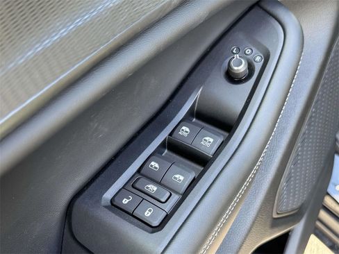 New 2025 Jeep Grand Cherokee Altitude image 27