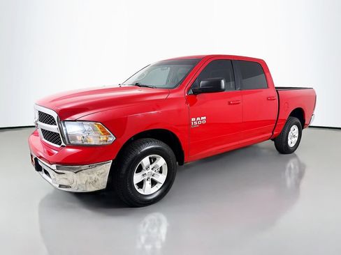 Used 2021 RAM 1500 Classic SLT AWD/4WD image 3