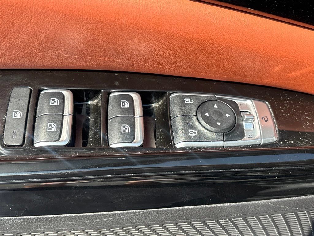 Used 2023 Kia Carnival SX Prestige FWD image 8