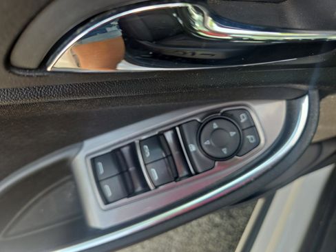 Used 2019 Chevrolet Malibu LT image 18