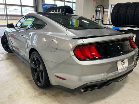 Used 2021 Ford Mustang GT w/ Equipment Group 301A image 5