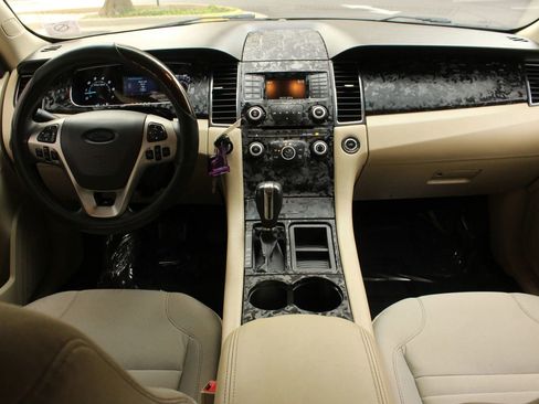 Used 2016 Ford Taurus SE FWD image 24