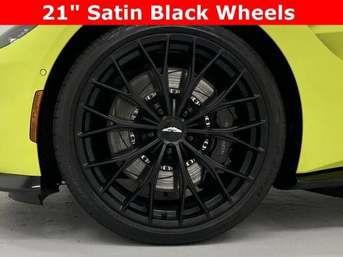 Used 2022 Aston Martin V8 Vantage image 11