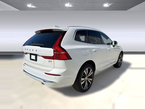 Certified 2023 Volvo XC60 B5 Plus w/ Protection Package Premier FWD image 9