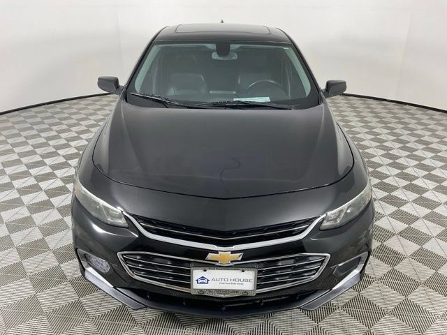 Used 2017 Chevrolet Malibu LT w/ Leather Package FWD image 15