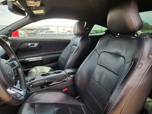 Used 2015 Ford Mustang Premium RWD image 9
