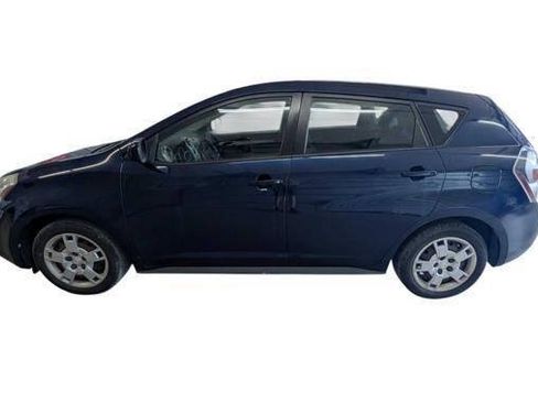 Used 2009 Pontiac Vibe w/ Preferred Package FWD image 2