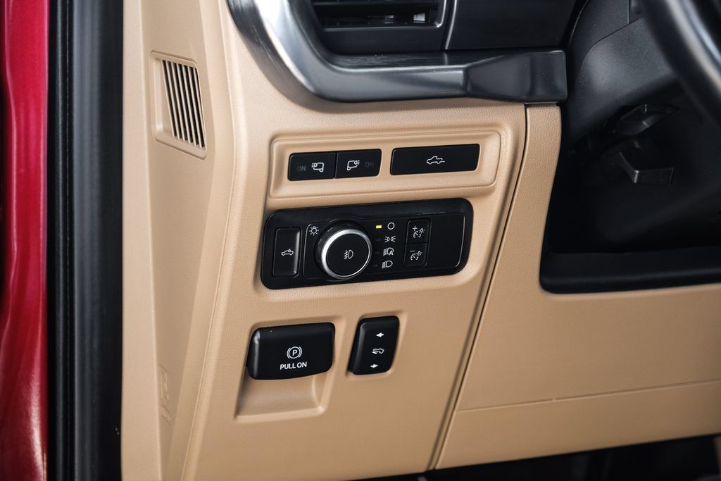 Used 2022 Ford F150 Lariat RWD image 31