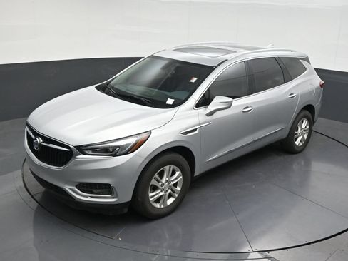 Used 2021 Buick Enclave Essence w/ Sound and Sites Package FWD image 16