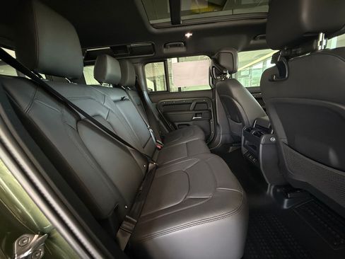 New 2026 Land Rover Defender 110 X-Dynamic SE AWD/4WD image 36