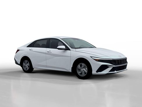 New 2026 Hyundai Elantra SE image 10