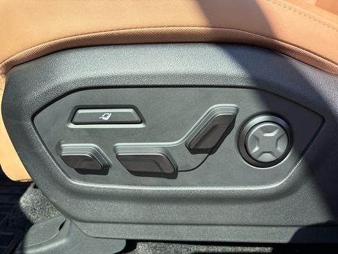 Used 2026 Hyundai Santa Fe Calligraphy AWD/4WD image 19