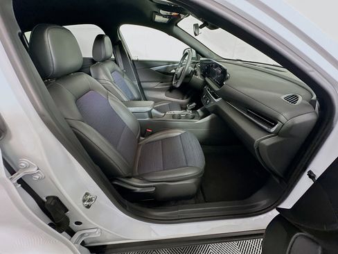 Used 2025 Buick Envista Preferred image 28