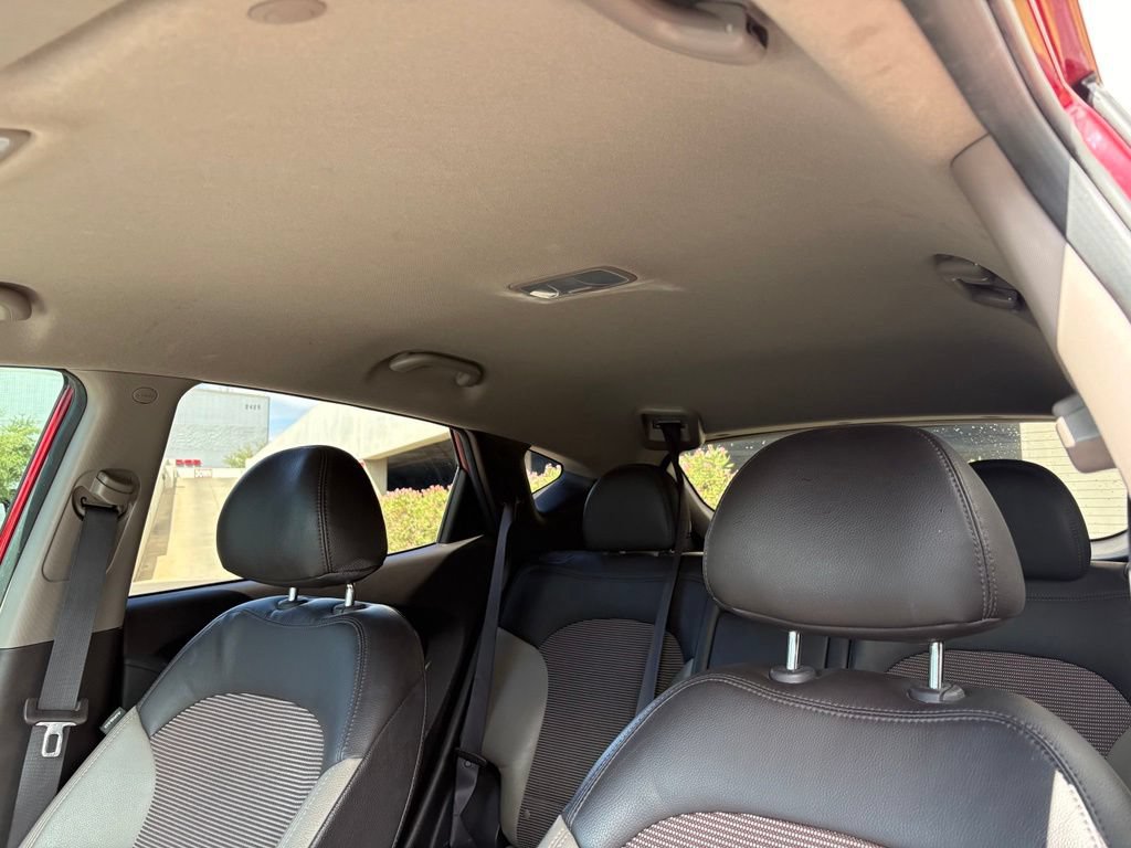 Used 2012 Hyundai Tucson GLS FWD image 9