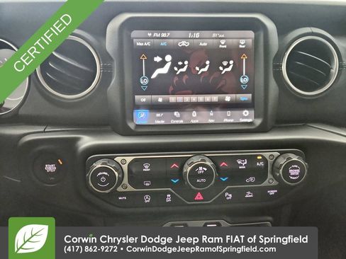 Certified 2020 Jeep Gladiator Overland AWD/4WD image 27