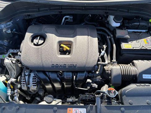 Used 2025 Kia Soul LX w/ LX Technology Package FWD image 30