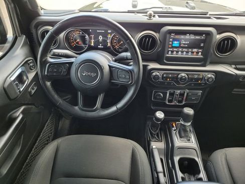 Used 2021 Jeep Gladiator Sport AWD/4WD image 13