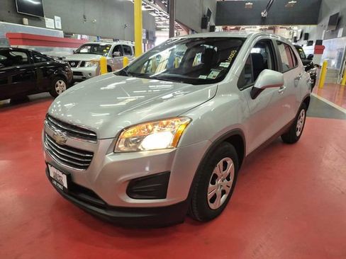 Used 2016 Chevrolet Trax LS image 1
