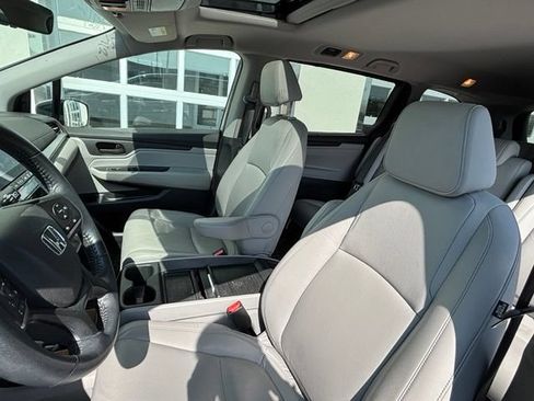 Used 2024 Honda Odyssey EX-L image 12