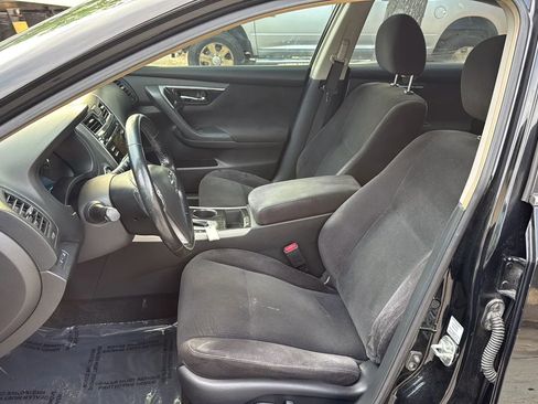 Used 2013 Nissan Altima 2.5 SV FWD image 13